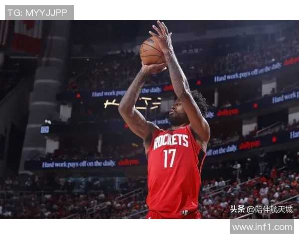 伊森受伤重创火箭防守体系，乌度卡战术调整激活惠特摩尔阿门·汤普森