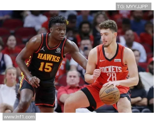 04年火箭队与老鹰队经典对决精彩录像回顾与赛场瞬间分析